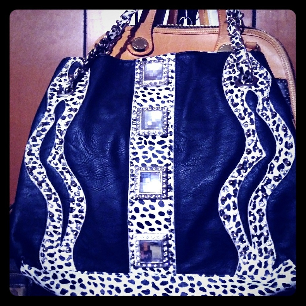 Purse - Picture 1 of 5
